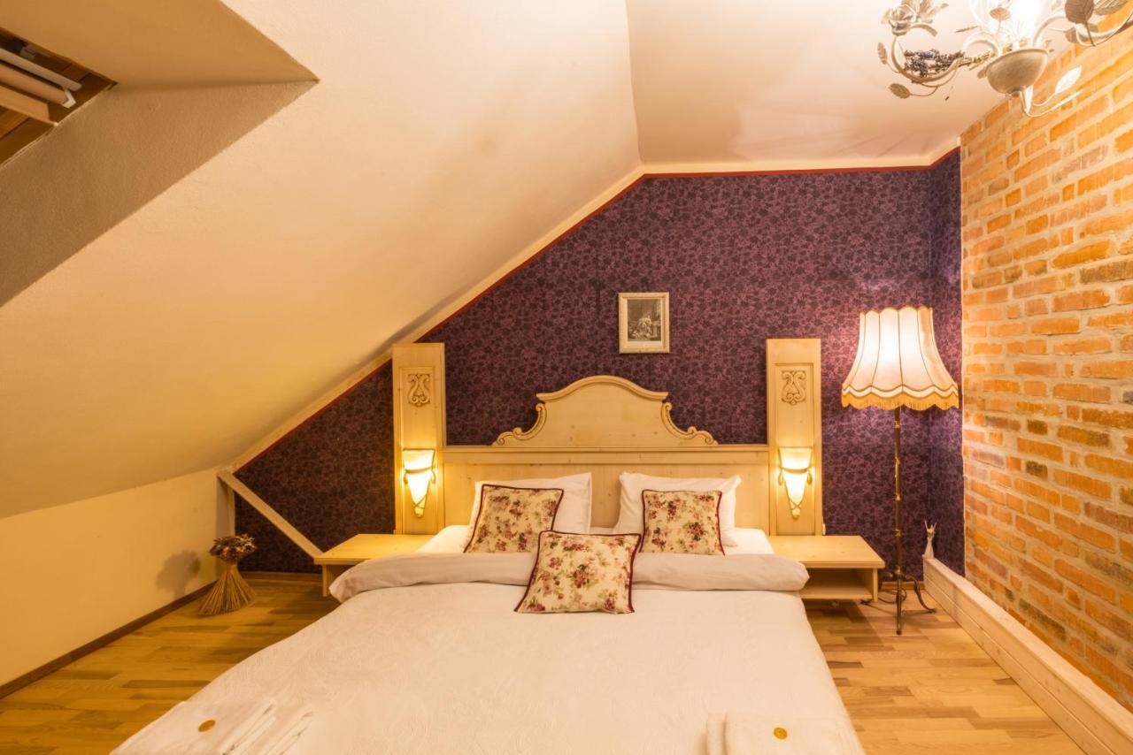 Hotel Barcadam Banská Štiavnica Exteriör bild